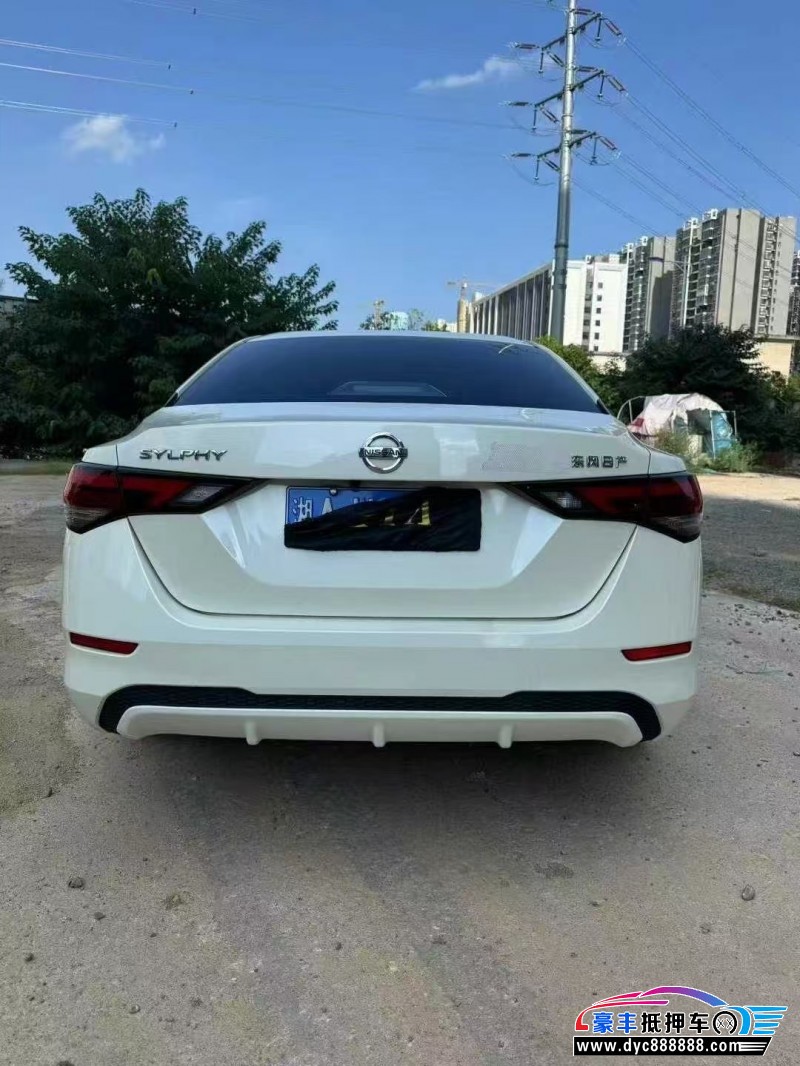 22年日产轩逸轿车抵押车出售