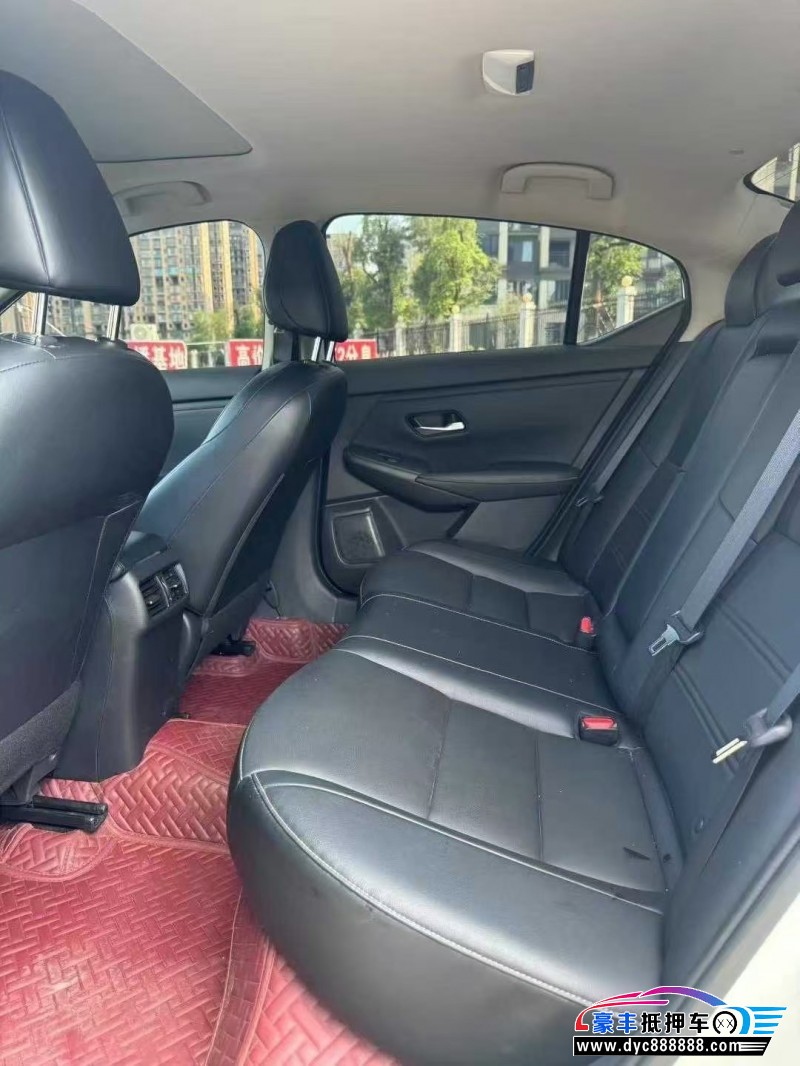 22年日产轩逸轿车抵押车出售