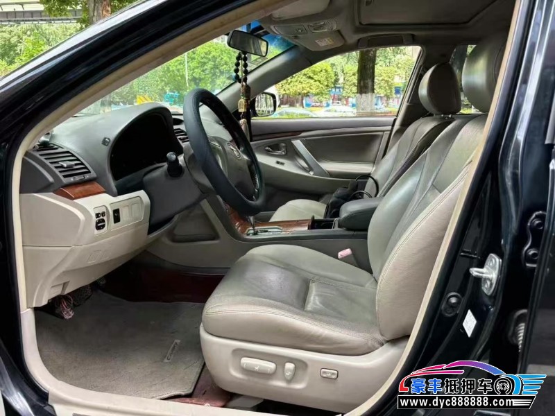 14年丰田凯美瑞轿车抵押车出售