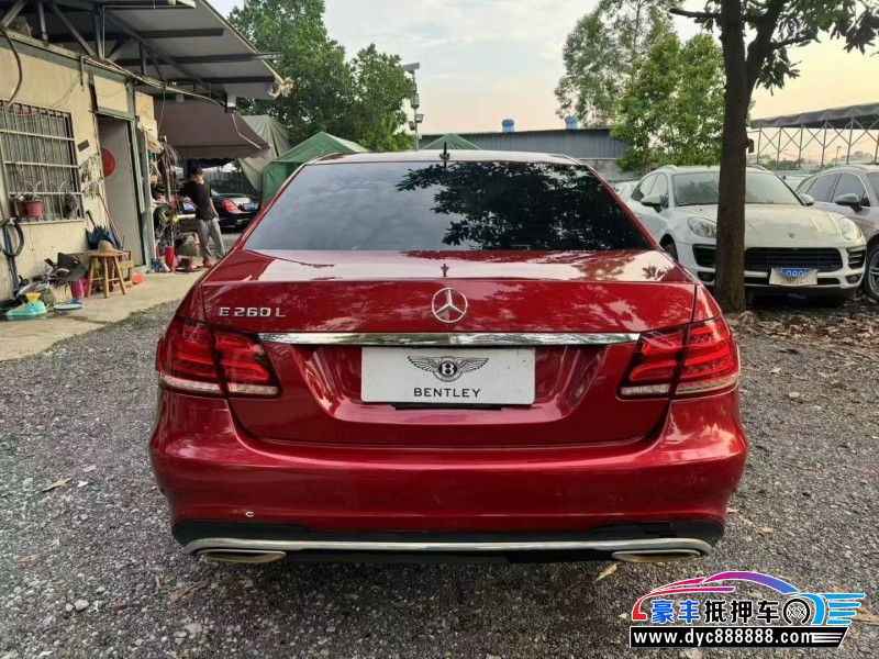 14年奔驰E轿车抵押车出售