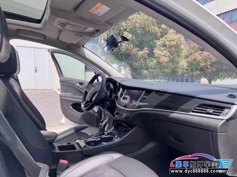 21年别克威朗轿车抵押车出售