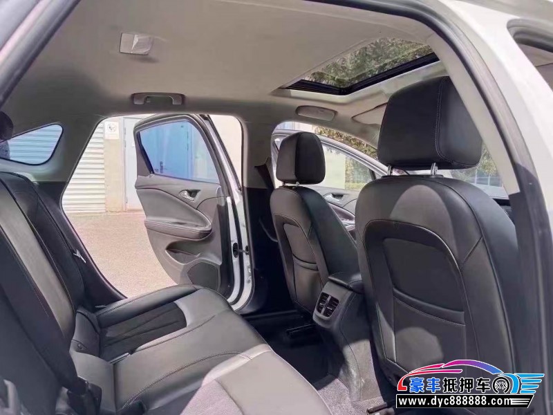 21年别克威朗轿车抵押车出售