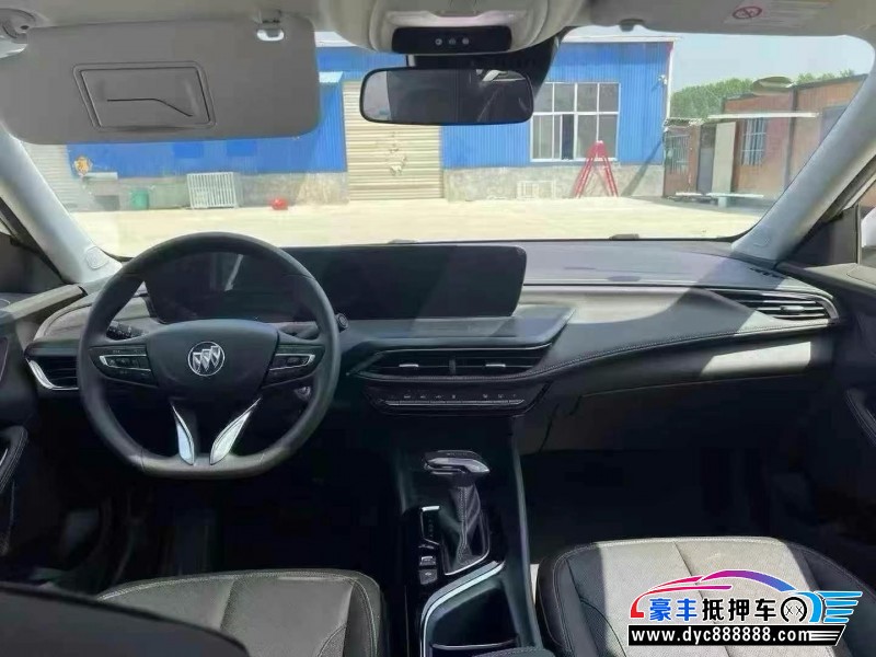 25年别克威朗轿车抵押车出售