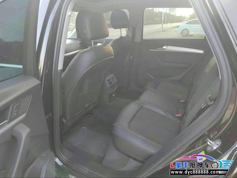 21年奥迪Q5轿车抵押车出售