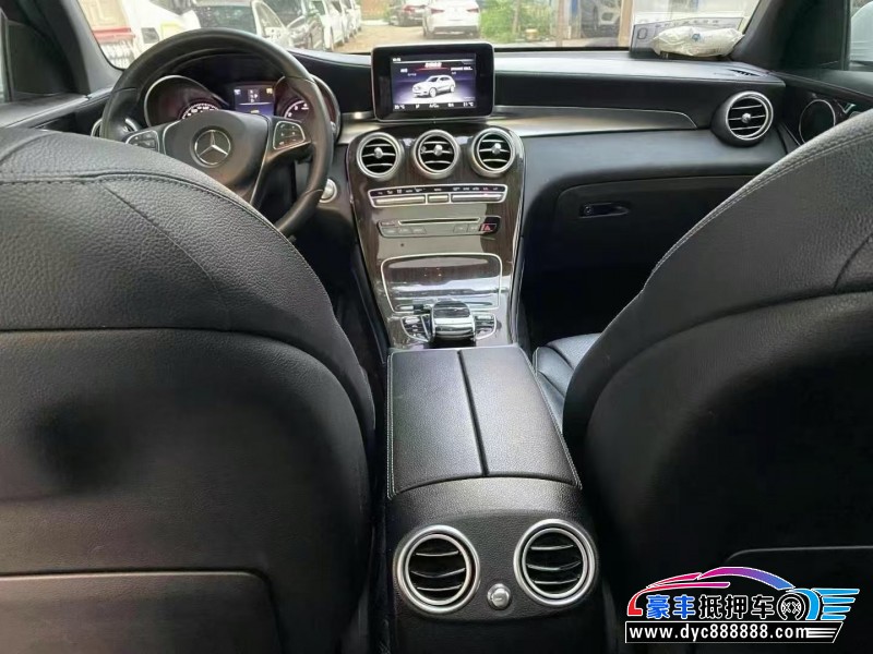 16年奔驰GLC轿车抵押车出售