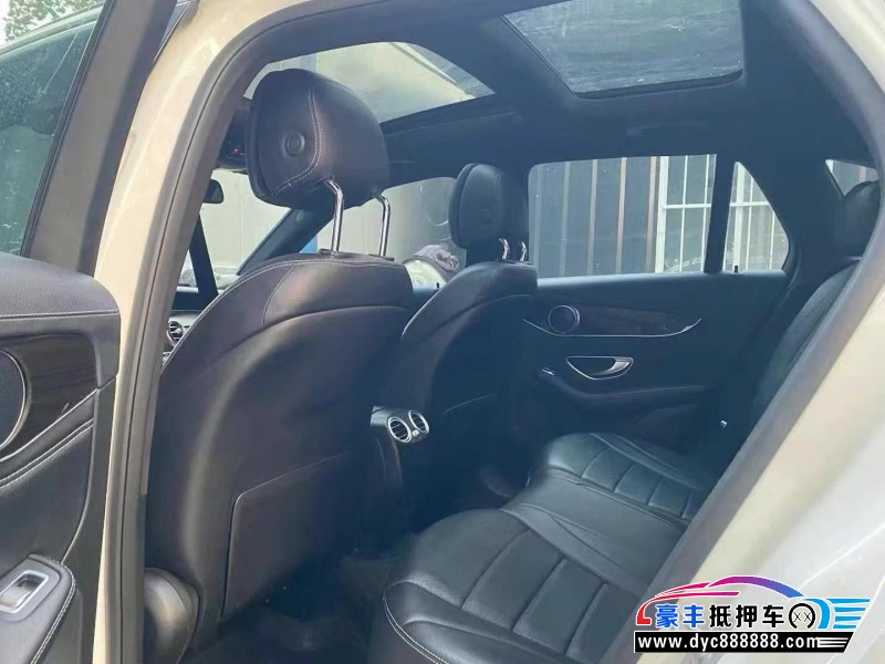 16年奔驰GLC轿车抵押车出售