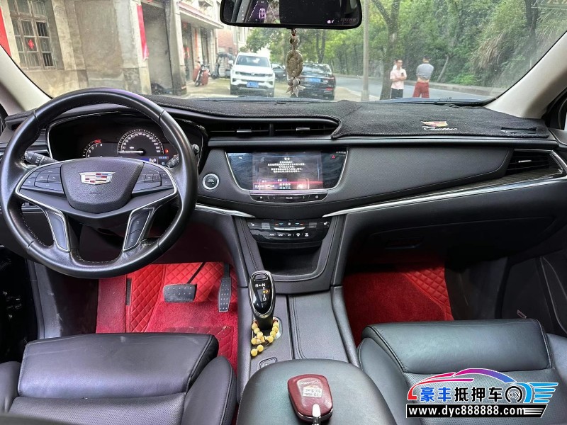 17年凯迪拉克XT5轿车抵押车出售