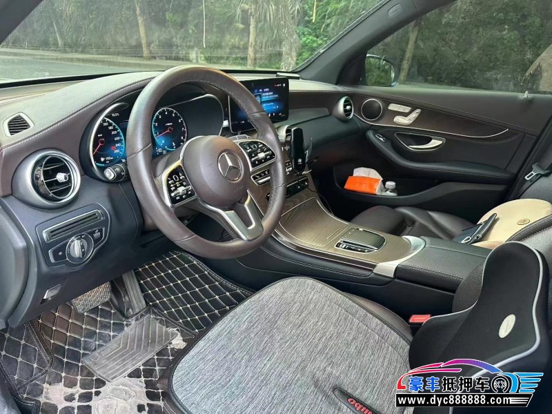 20年奔驰GLC轿车抵押车出售