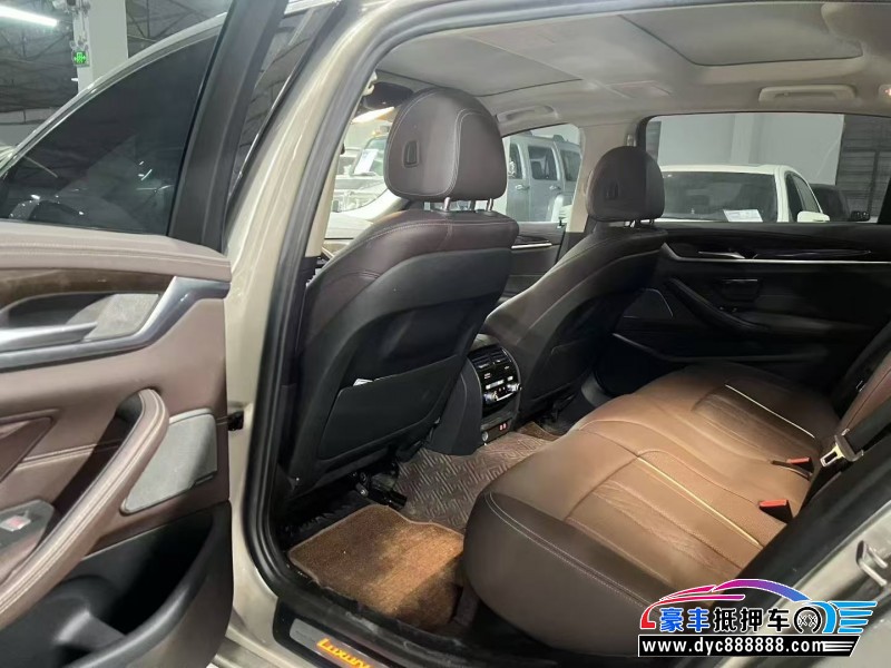 21年宝马5系轿车抵押车出售