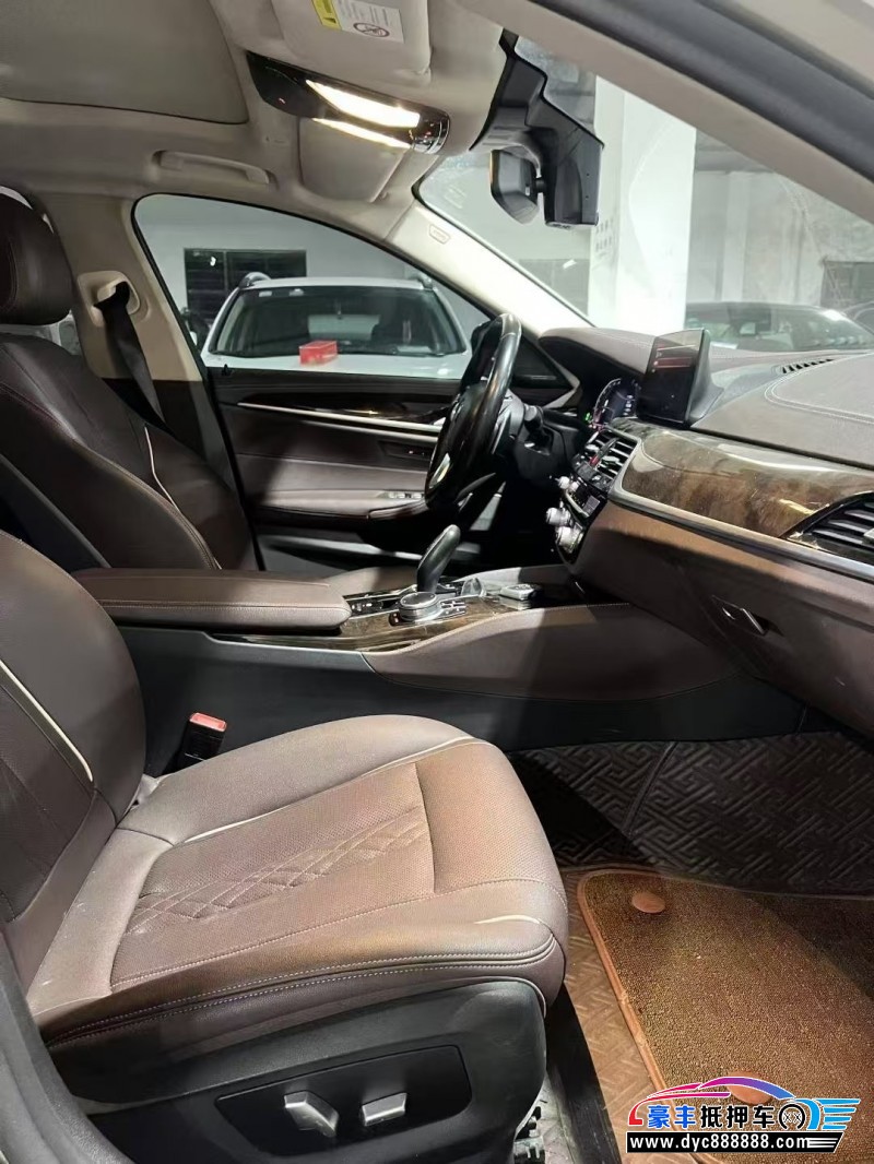 21年宝马5系轿车抵押车出售