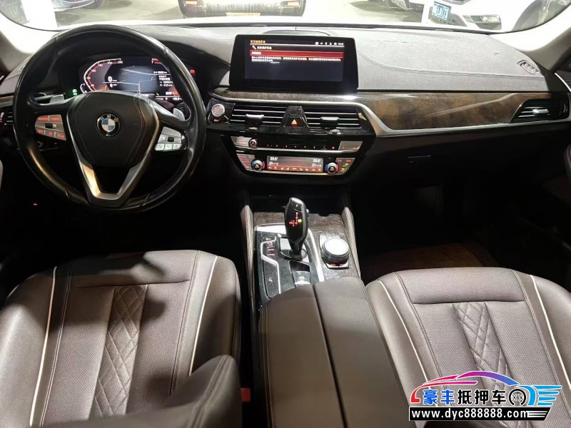 21年宝马5系轿车抵押车出售