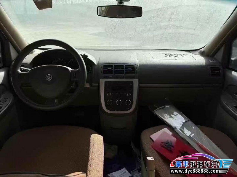 16年别克GL8轿车抵押车出售