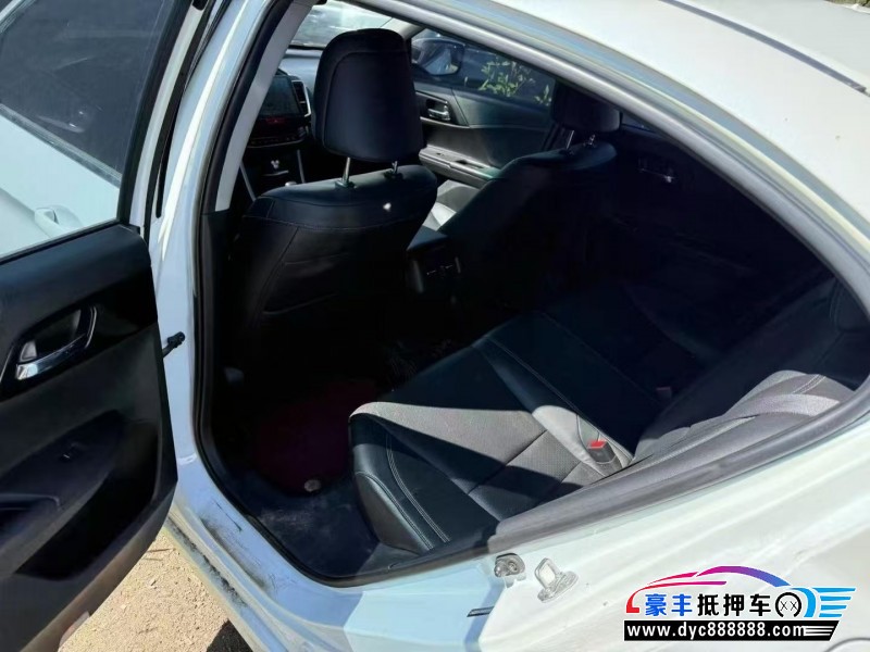 17年本田雅阁轿车抵押车出售