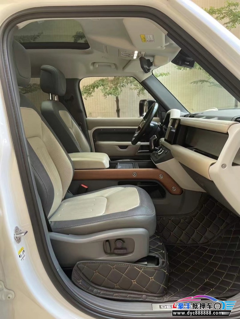 22年路虎卫士轿车抵押车出售