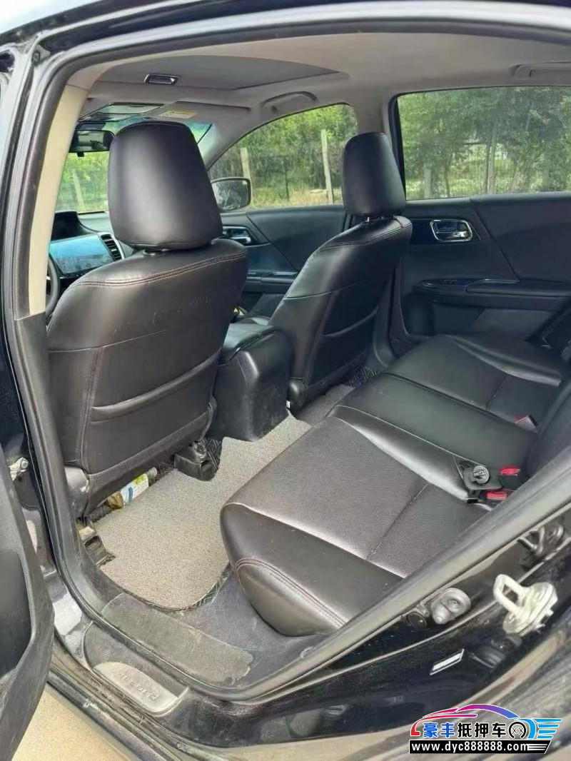 17年本田雅阁轿车抵押车出售