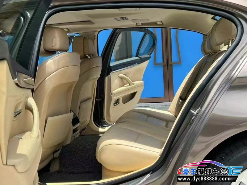 13年宝马5系轿车抵押车出售