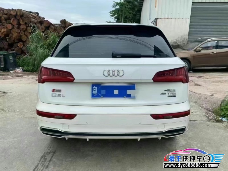 19年奥迪Q5轿车抵押车出售