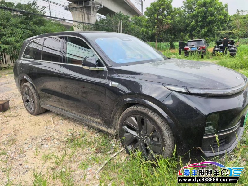 25年理想L9轿车抵押车出售