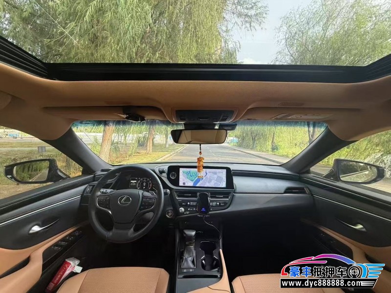 24年雷克萨斯ES轿车抵押车出售