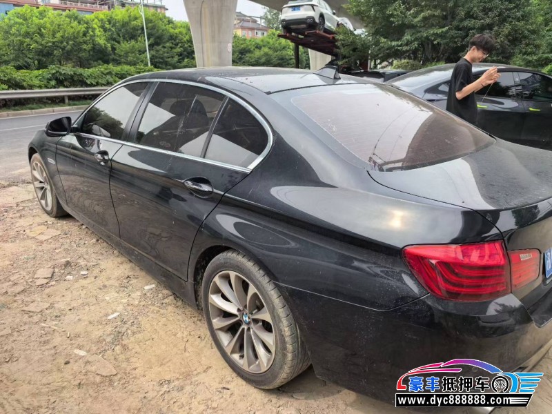 17年宝马5系轿车抵押车出售