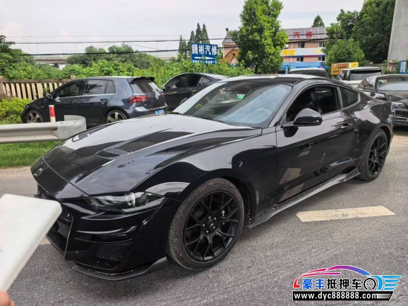 18年福特野马轿车抵押车出售