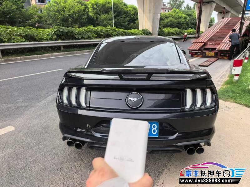 18年福特野马轿车抵押车出售