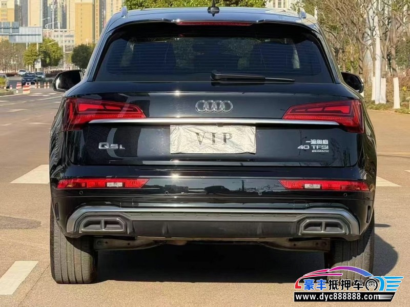 24年奥迪Q5轿车抵押车出售