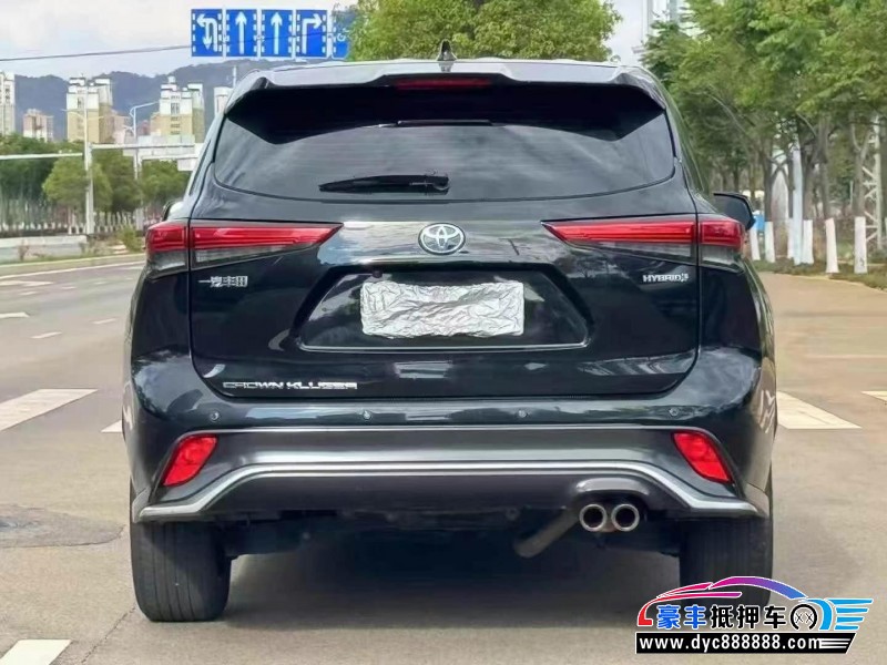 22年丰田皇冠轿车抵押车出售