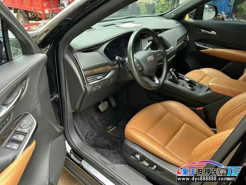 22年凯迪拉克XT4轿车抵押车出售