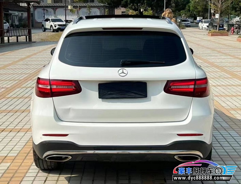 17年奔驰GLC轿车抵押车出售