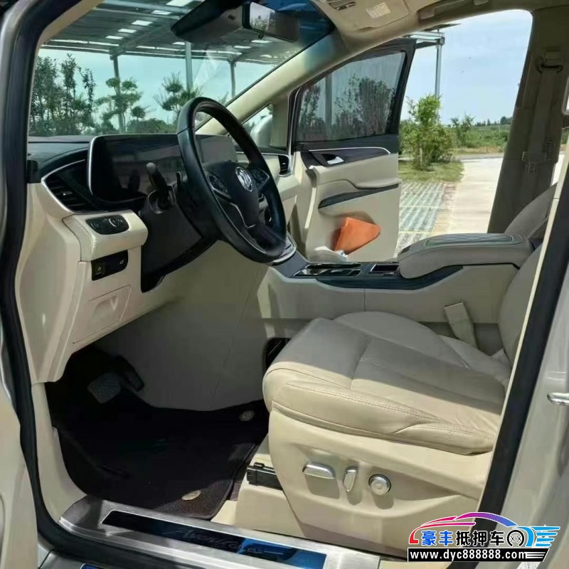 22年别克GL8轿车抵押车出售