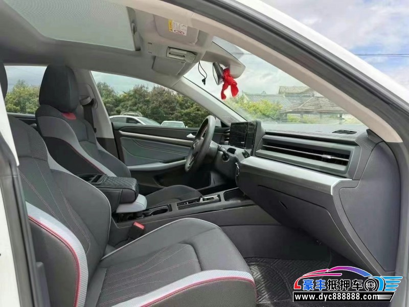 24年大众凌渡轿车抵押车出售