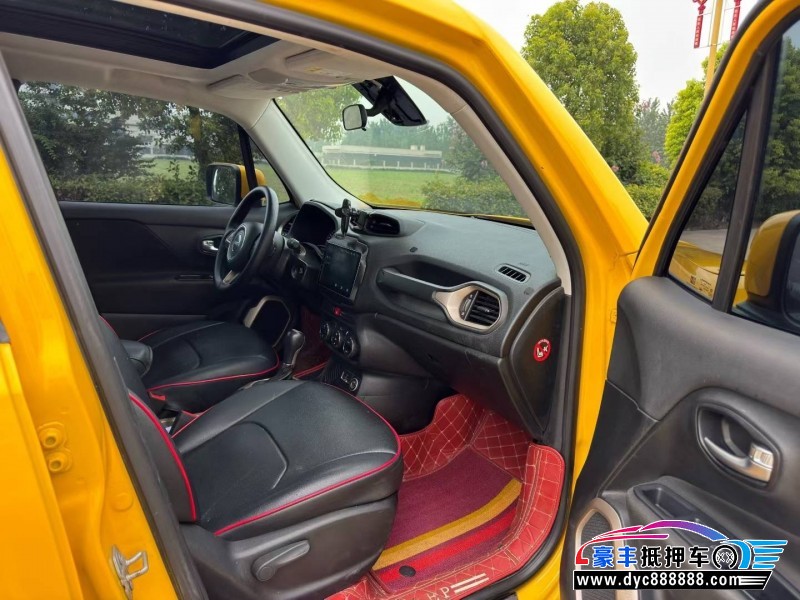 18年Jeep自由侠轿车抵押车出售