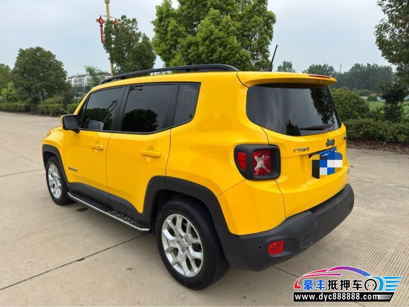 18年Jeep自由侠轿车抵押车出售