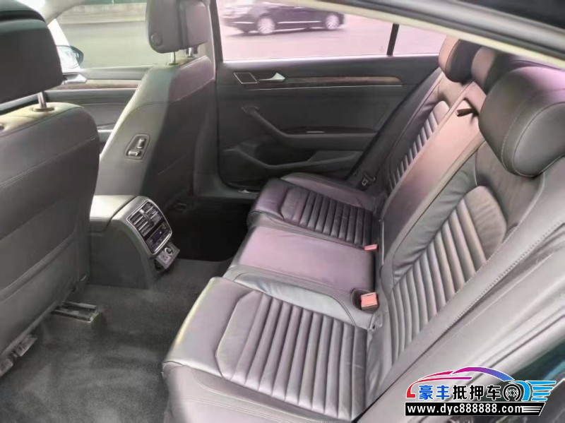 18年大众迈腾轿车抵押车出售