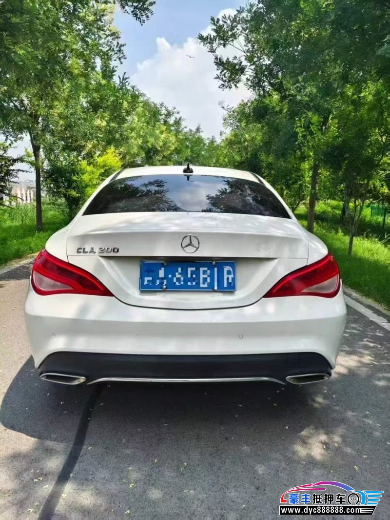 18年奔驰CLA轿车抵押车出售