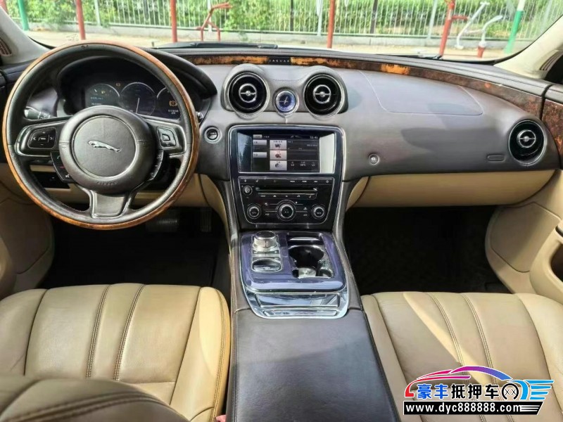 12年捷豹XJL轿车抵押车出售
