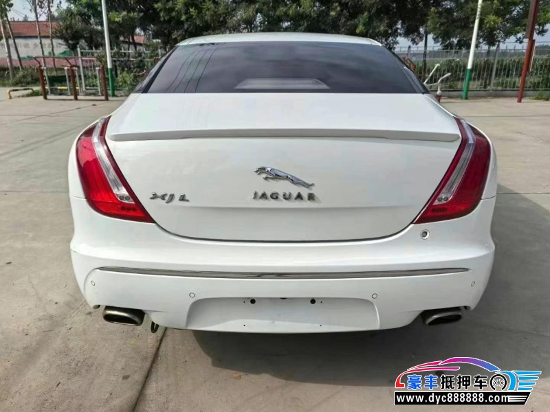 12年捷豹XJL轿车抵押车出售
