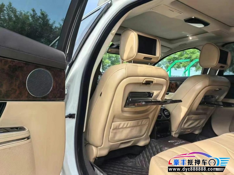 12年捷豹XJL轿车抵押车出售