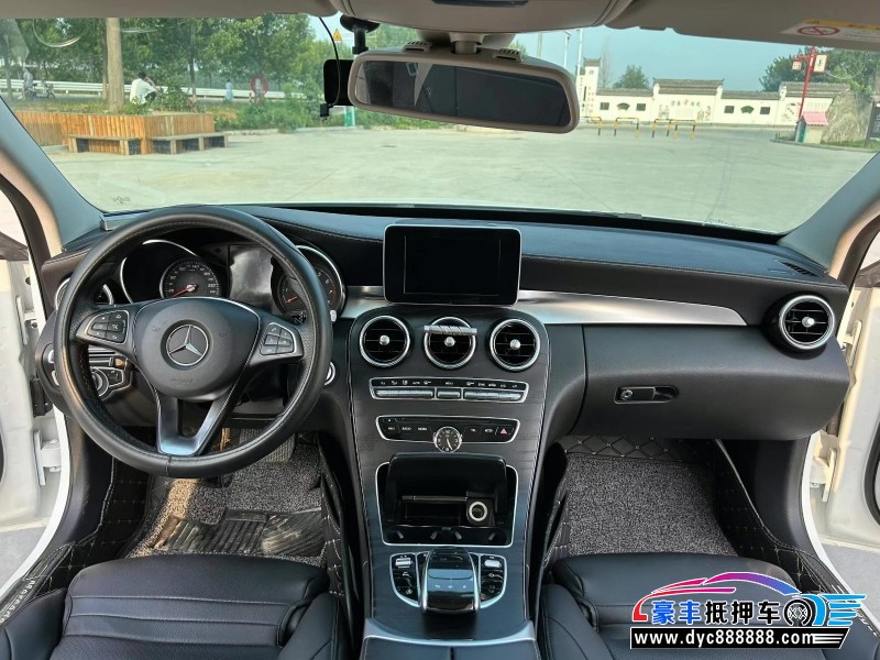 18年奔驰C轿车抵押车出售