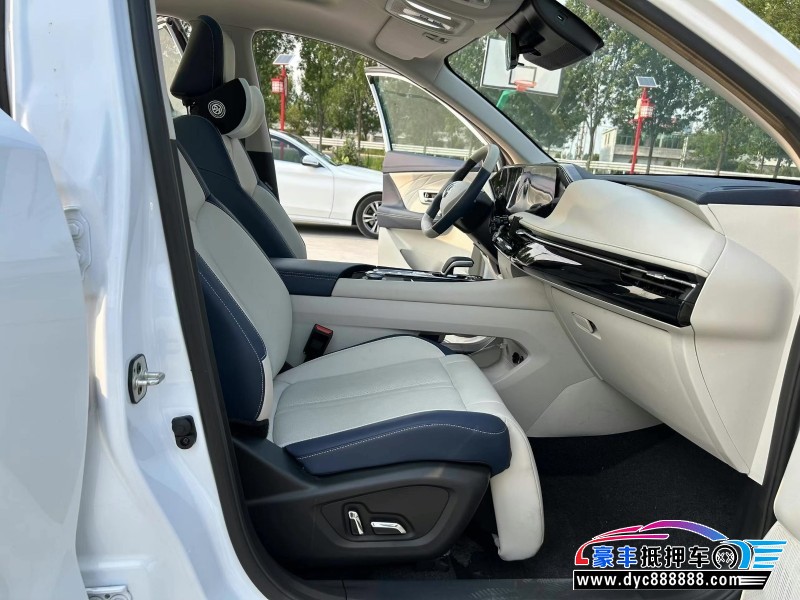 23年东风风神皓极轿车抵押车出售