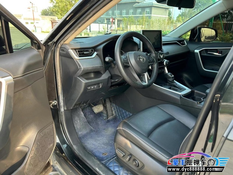 21年丰田RAV4轿车抵押车出售