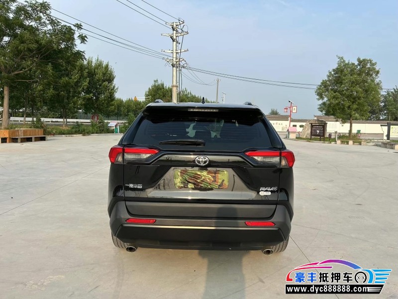 21年丰田RAV4轿车抵押车出售
