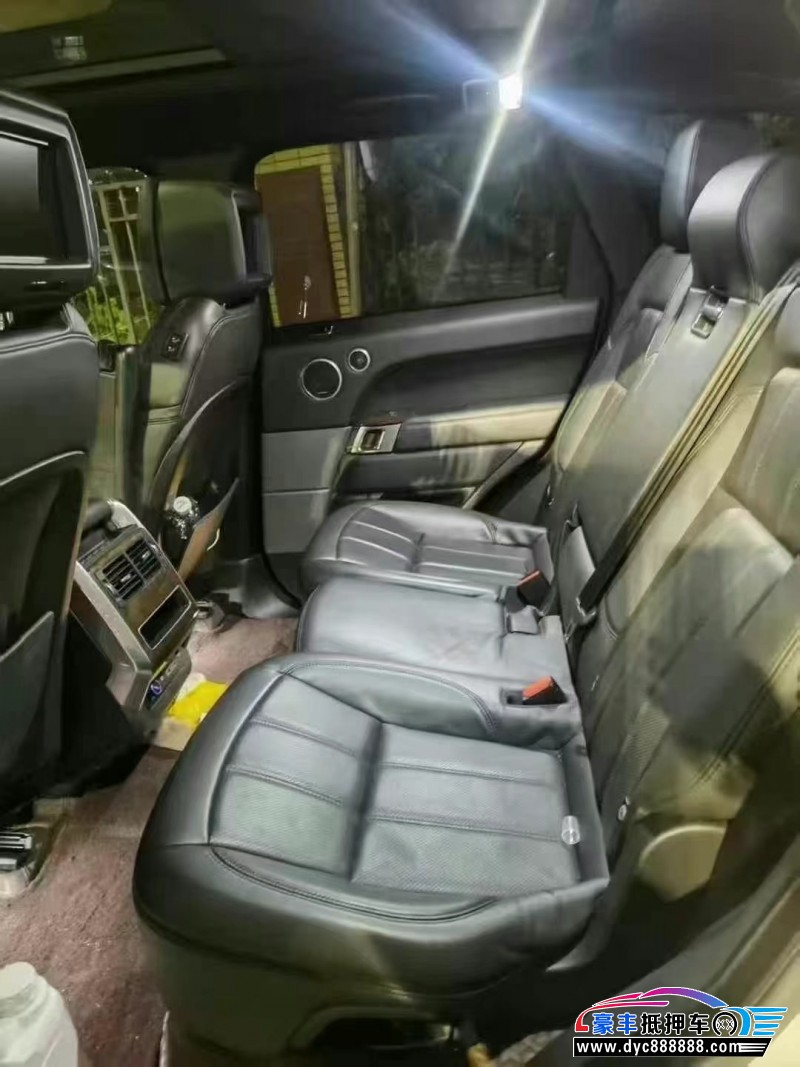 18年路虎揽胜运动轿车抵押车出售