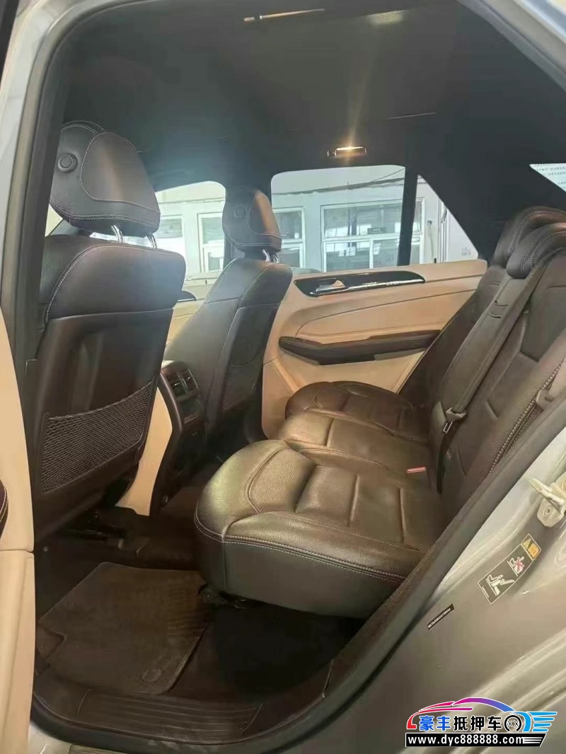 17年奔驰GLE轿车抵押车出售