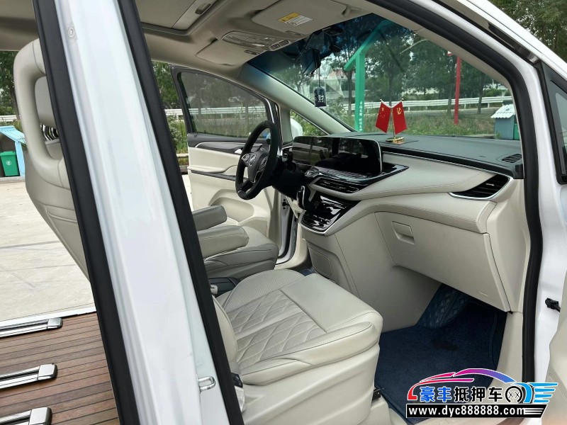 22年别克GL8轿车抵押车出售