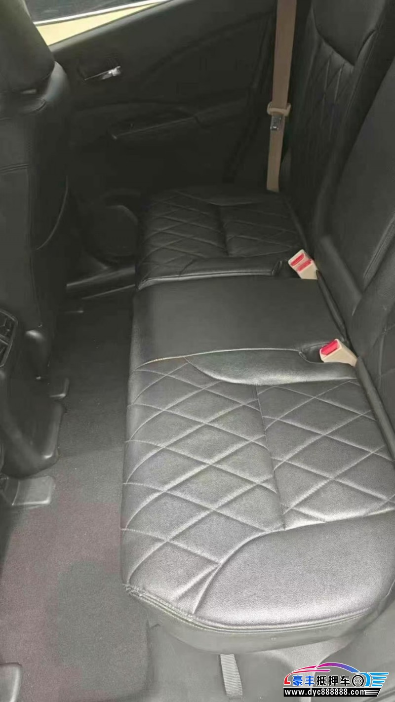 16年本田CR-V轿车抵押车出售