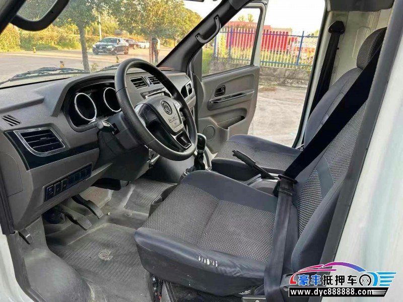 23年东风御风轿车抵押车出售