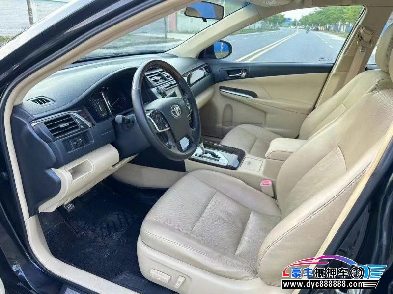 15年丰田凯美瑞轿车抵押车出售