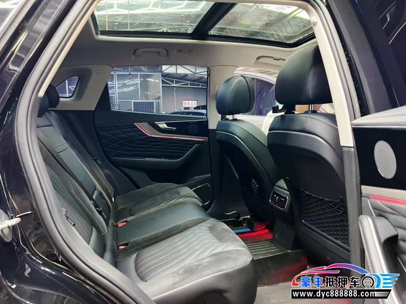 23年红旗HS5轿车抵押车出售